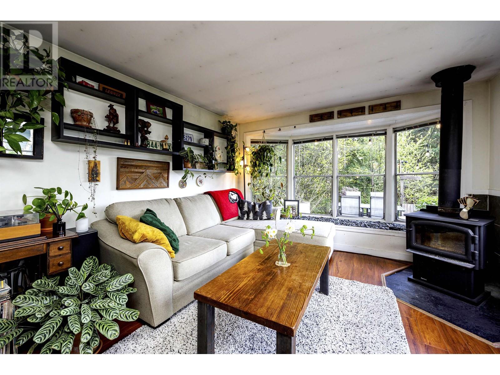 966 Copper Drive, Britannia Beach, British Columbia  V0N 1J0 - Photo 13 - R2987417