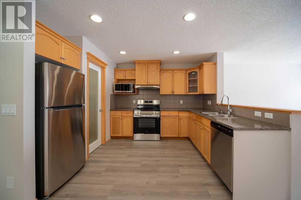 Property at 14 Taralea Bay NE image 5
