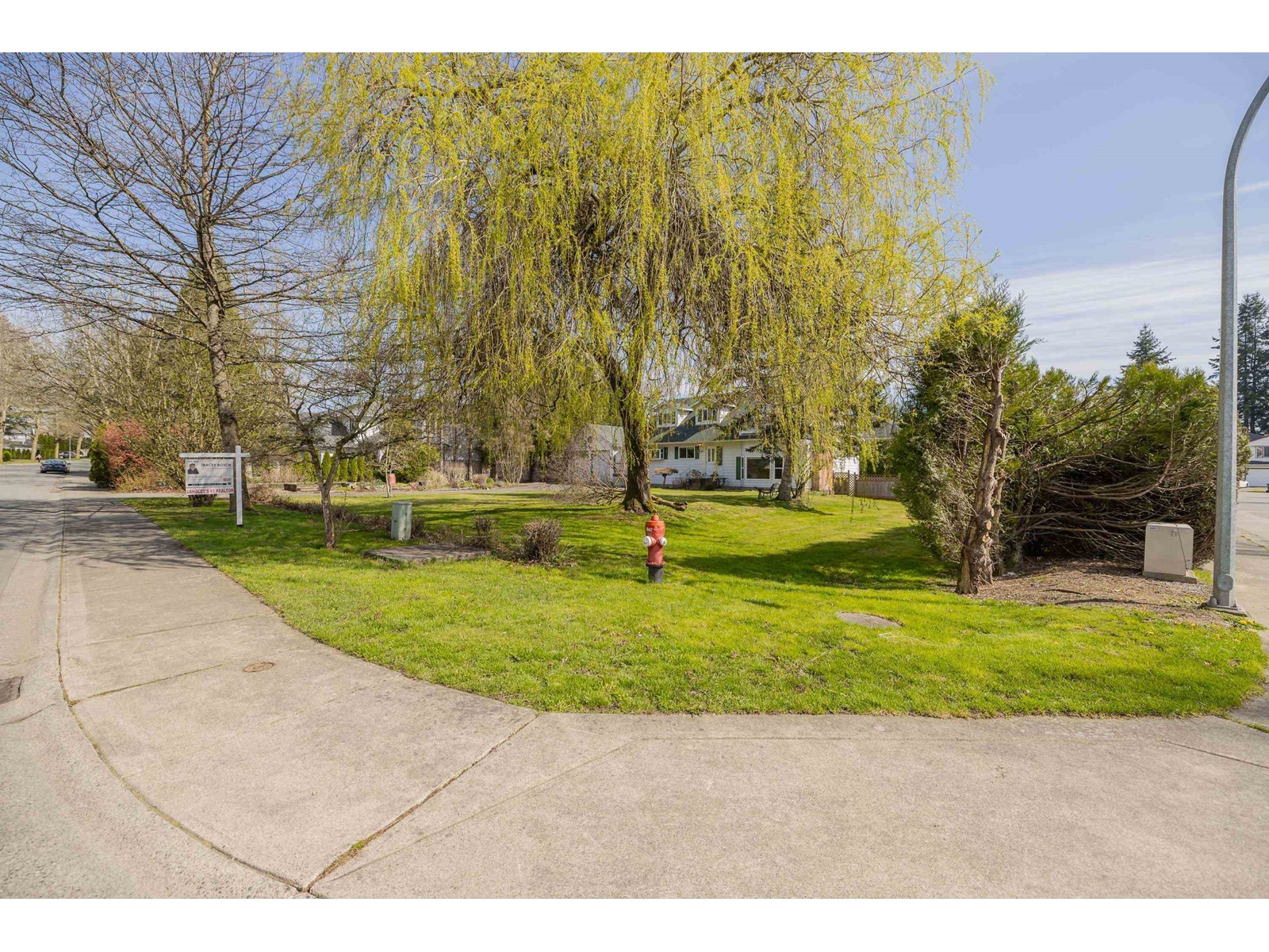 Property at 4458 BENZ CRESCENT image 3