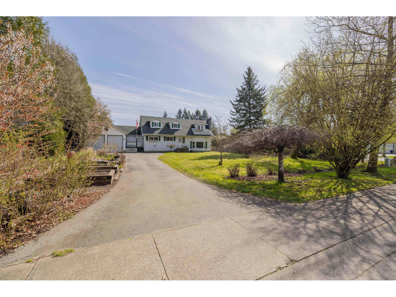 Property at 4458 BENZ CRESCENT image 1
