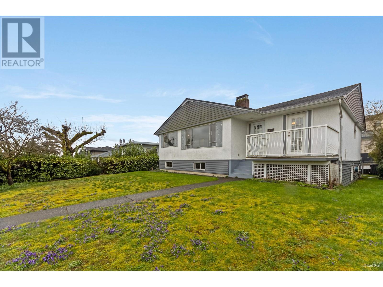 4654 Burke Street, Burnaby, British Columbia  V5H 1C3 - Photo 2 - R2987395