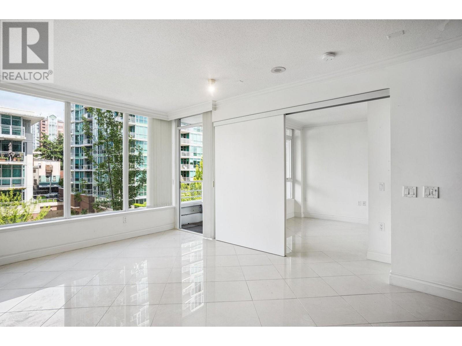 408 133 E Esplanade Avenue, North Vancouver, British Columbia  V7L 1A1 - Photo 5 - R2980650