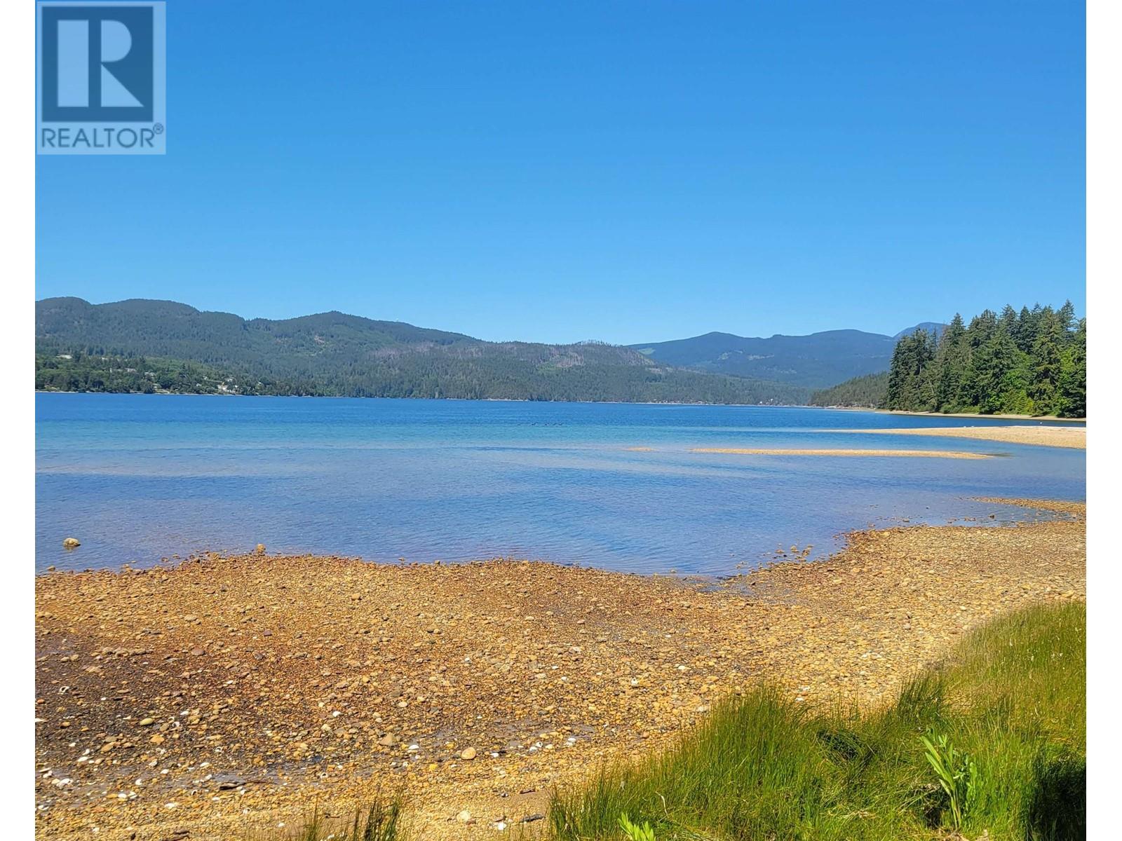 Property at 6279-6283 SECHELT INLET ROAD image 3