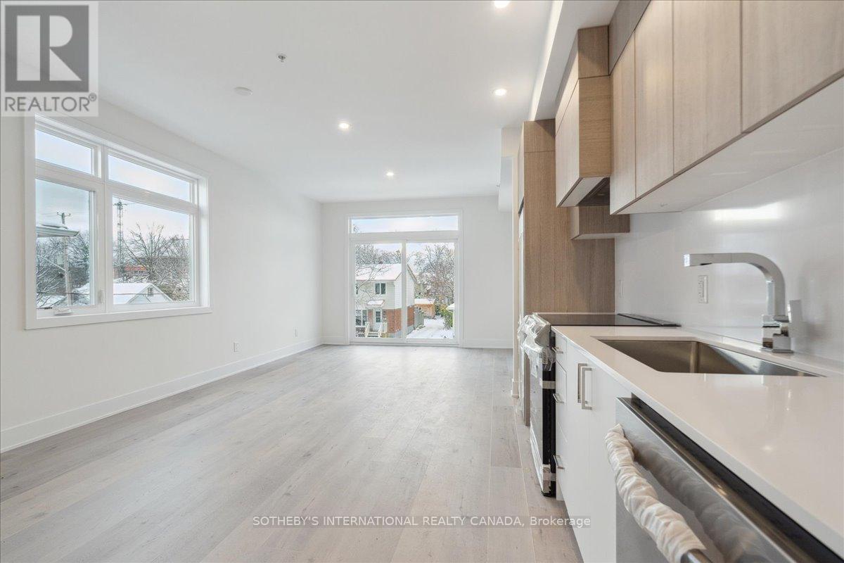 683 Melbourne Avenue, Ottawa, Ontario  K2A 1X4 - Photo 23 - X12068028