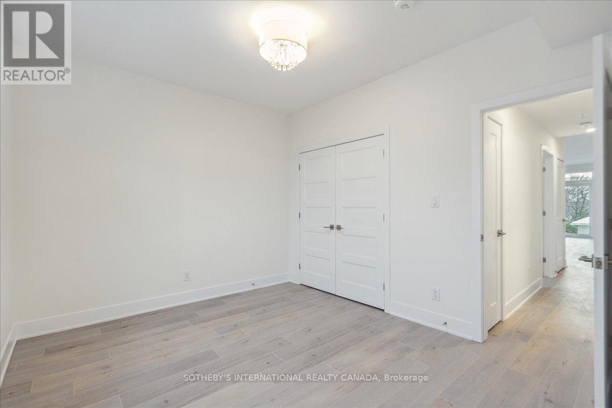 683 Melbourne Avenue, Ottawa, Ontario  K2A 1X4 - Photo 31 - X12068028