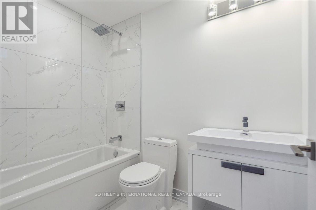 683 Melbourne Avenue, Ottawa, Ontario  K2A 1X4 - Photo 32 - X12068028