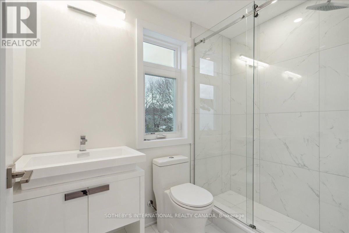 683 Melbourne Avenue, Ottawa, Ontario  K2A 1X4 - Photo 36 - X12068028
