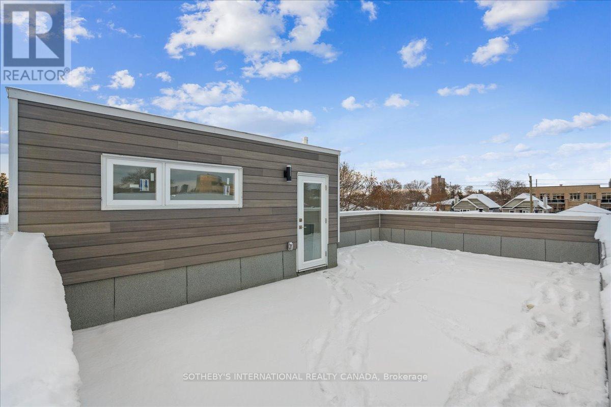683 Melbourne Avenue, Ottawa, Ontario  K2A 1X4 - Photo 38 - X12068028