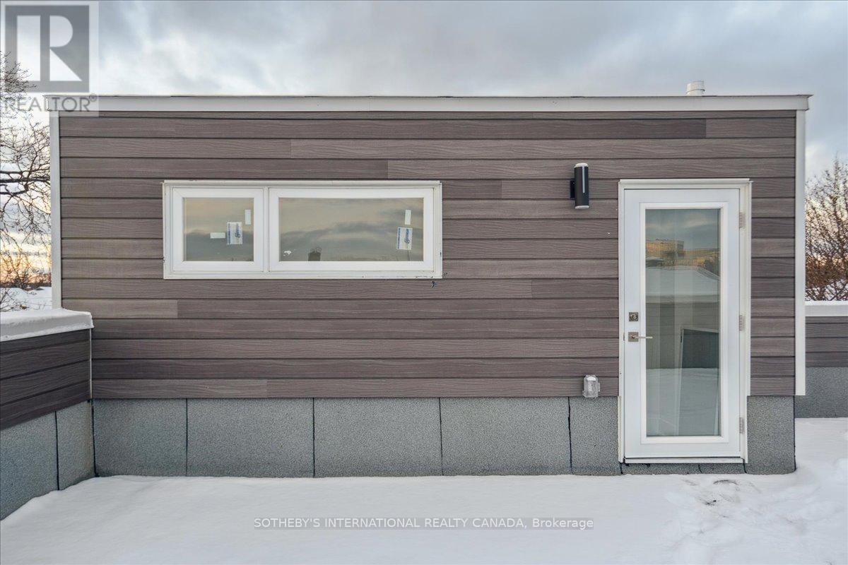 683 Melbourne Avenue, Ottawa, Ontario  K2A 1X4 - Photo 39 - X12068028