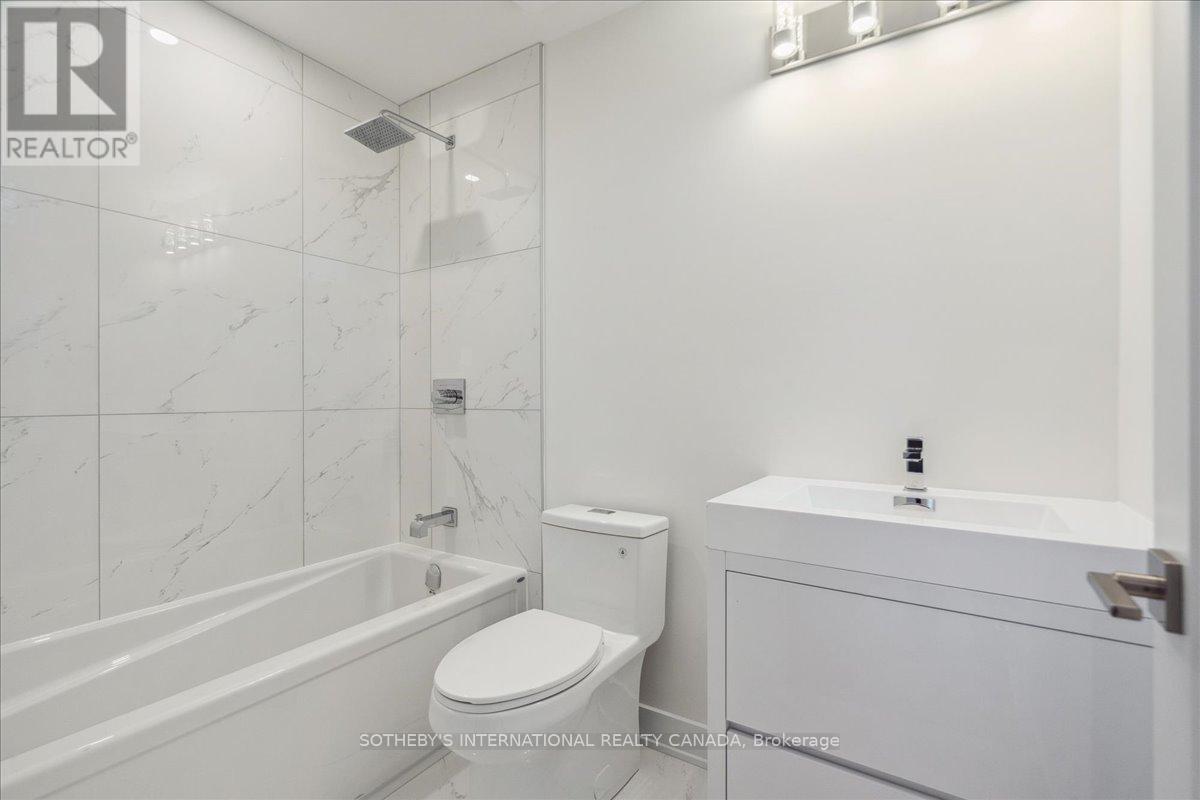 683 Melbourne Avenue, Ottawa, Ontario  K2A 1X4 - Photo 8 - X12068028