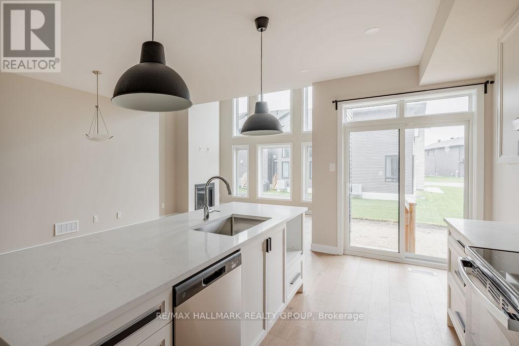 151 Bristol Crescent, North Grenville, Ontario  K0G 1J0 - Photo 10 - X12068030