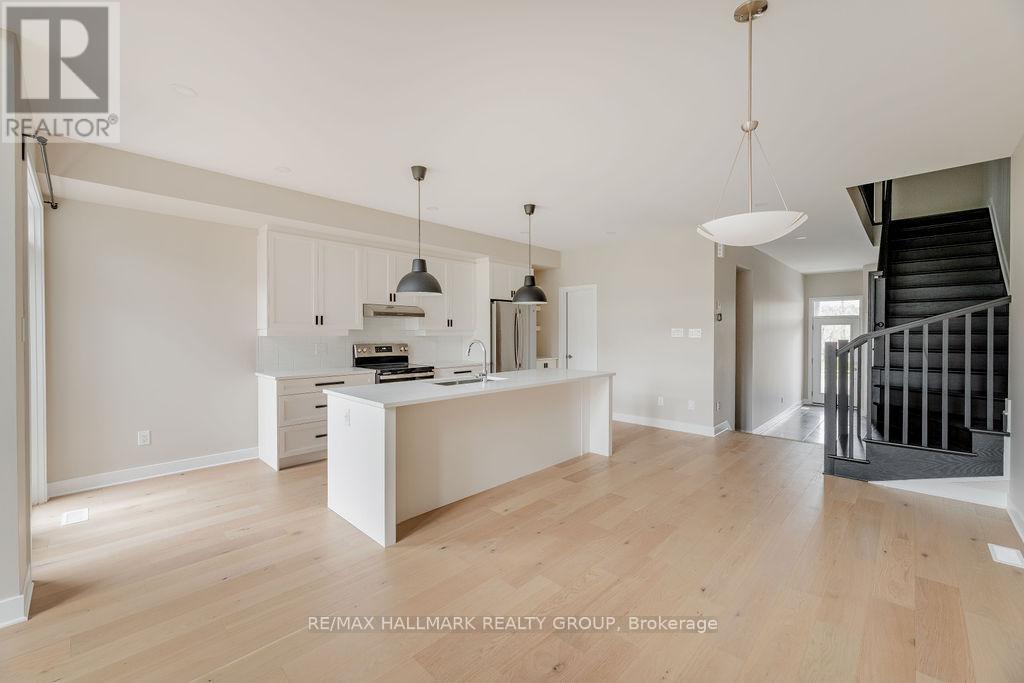 151 Bristol Crescent, North Grenville, Ontario  K0G 1J0 - Photo 8 - X12068030