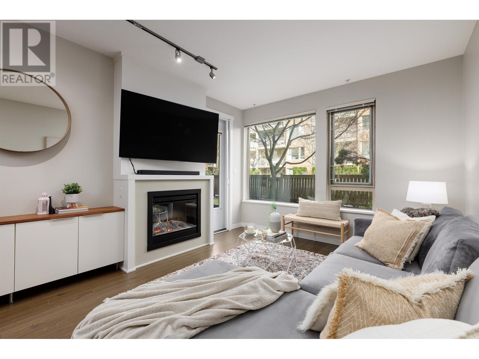 104 119 W 22ND STREET, north vancouver, British Columbia