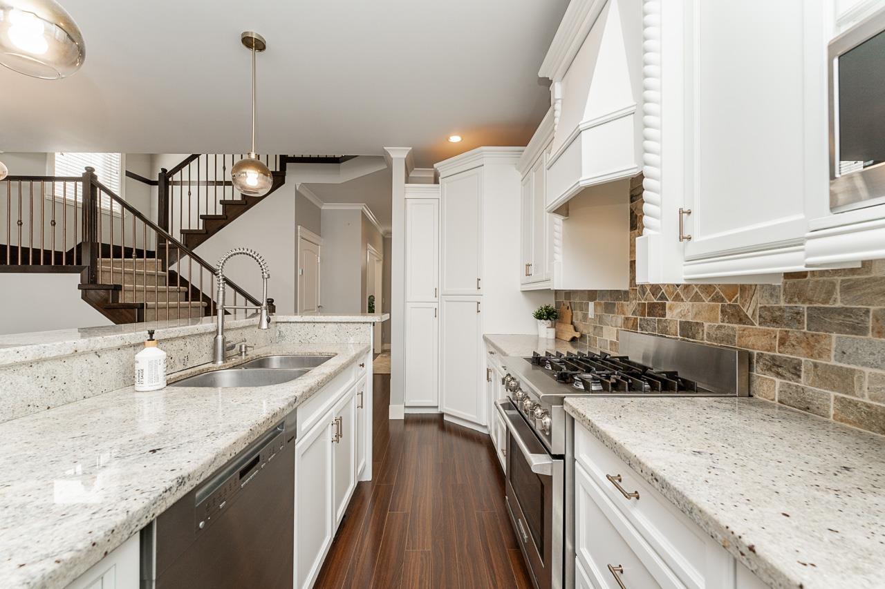 19159 70 Avenue, Surrey, British Columbia  V4N 0A6 - Photo 6 - R2986987