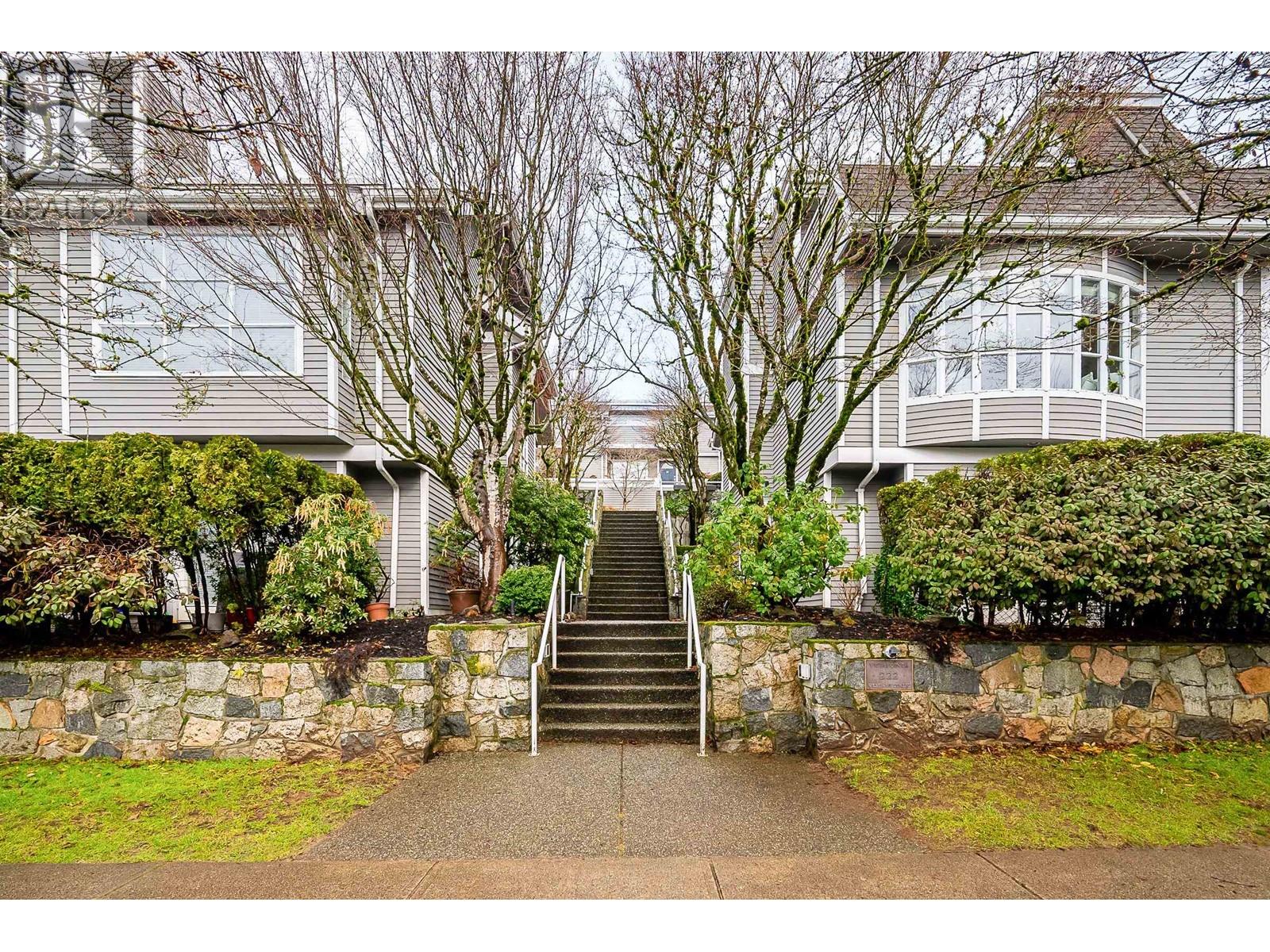 104 222 W 4TH STREET, north vancouver, British Columbia