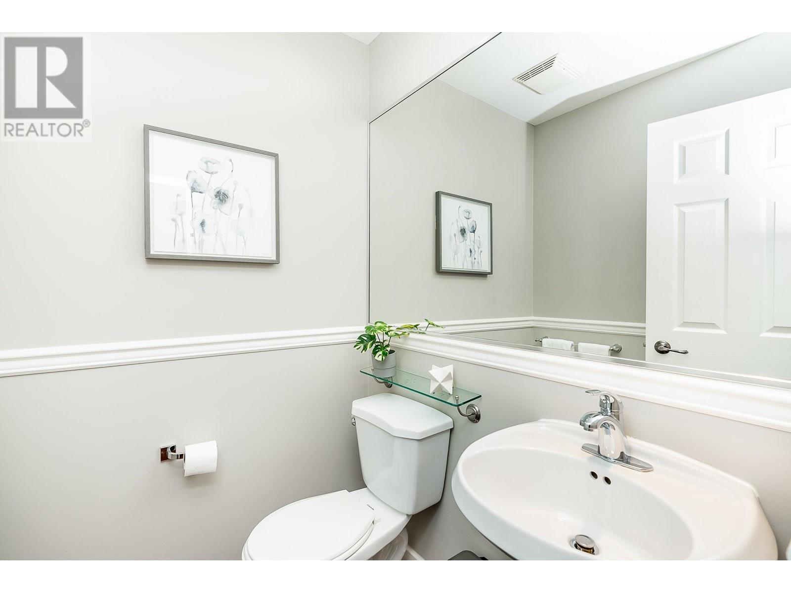 104 222 W 4th Street, North Vancouver, British Columbia  V7M 1H7 - Photo 11 - R2987426