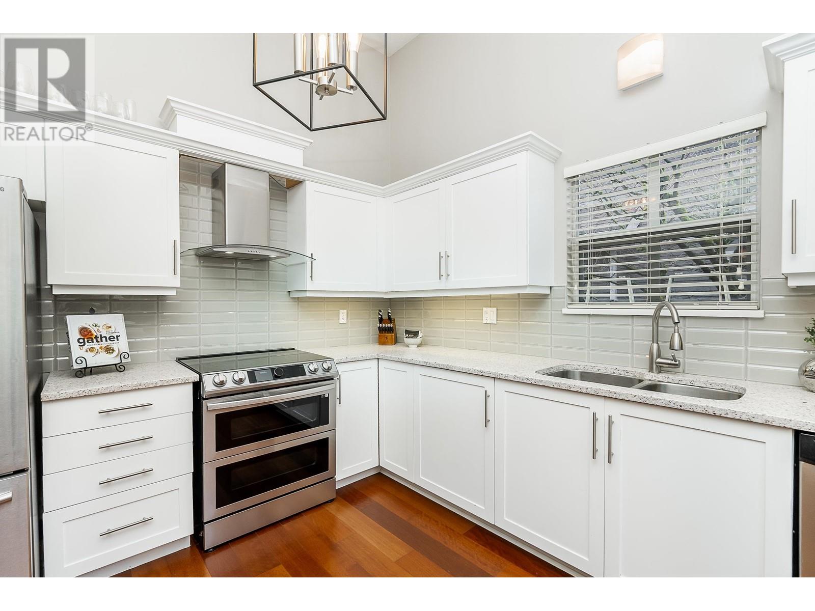 104 222 W 4th Street, North Vancouver, British Columbia  V7M 1H7 - Photo 8 - R2987426