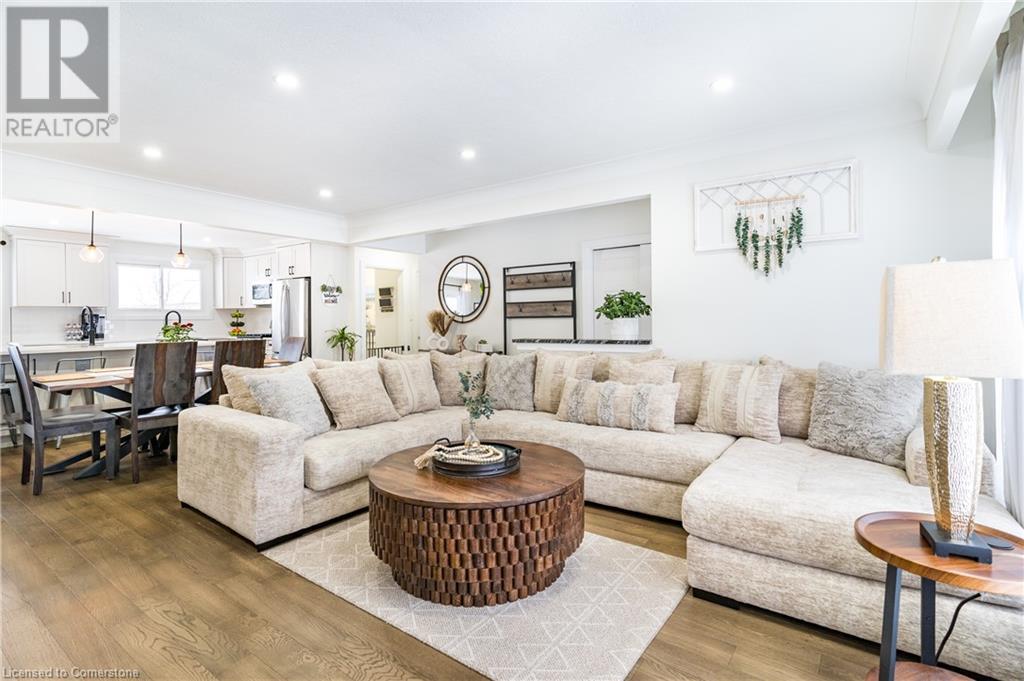 Property at 242 MOUNTAIN Road image 3