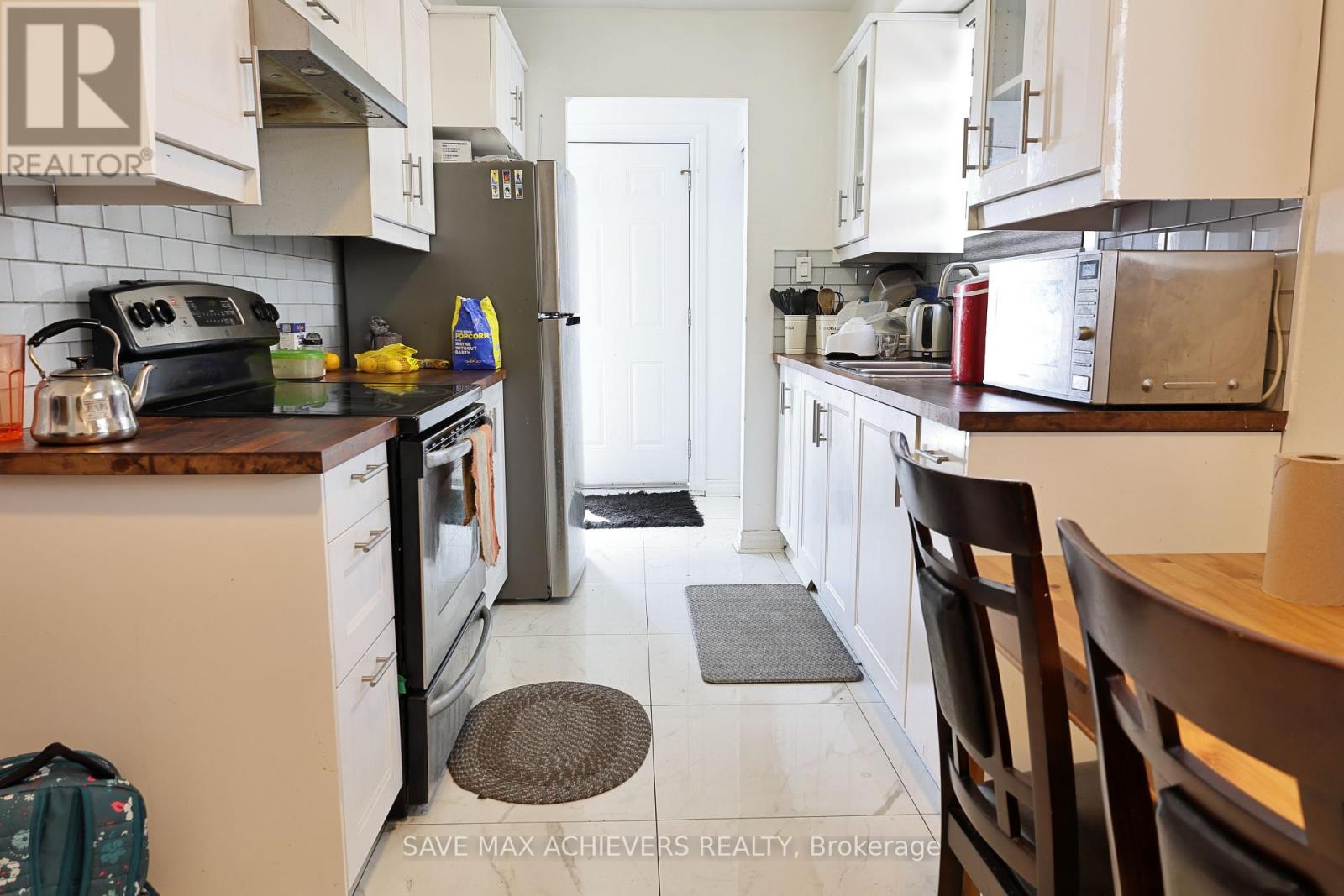 28 Bingham Road, Brampton, Ontario  L6V 2K1 - Photo 11 - W12068044