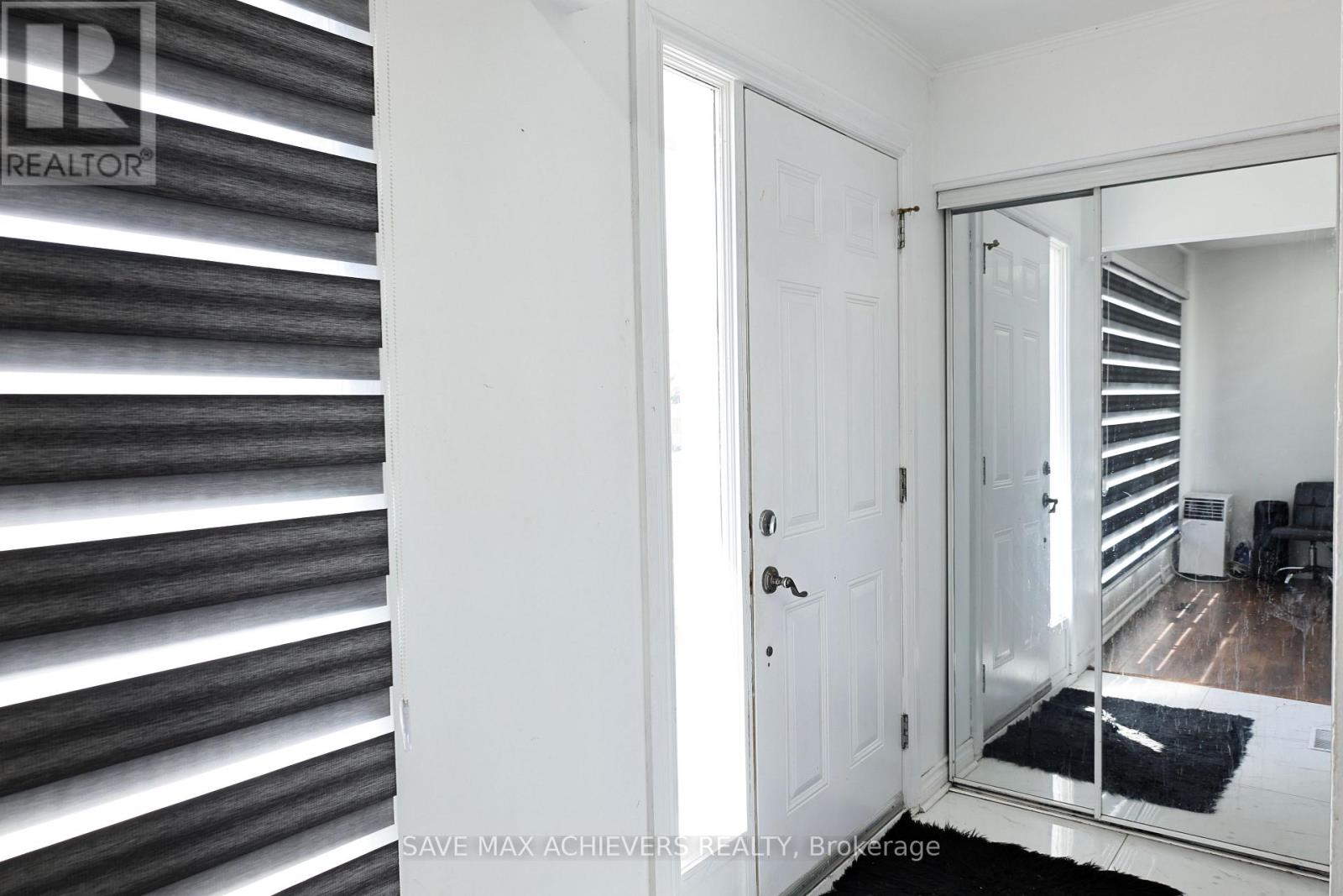 28 Bingham Road, Brampton, Ontario  L6V 2K1 - Photo 5 - W12068044