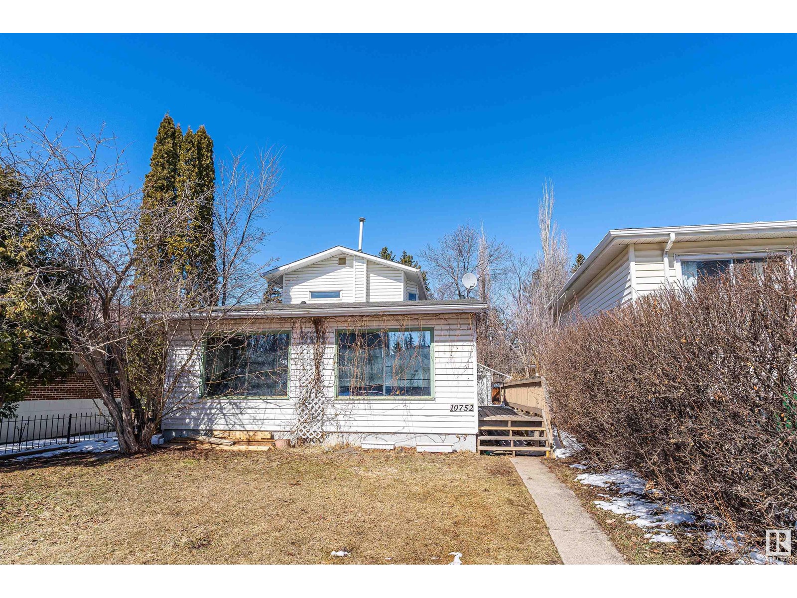 Property at 10752 68 AV NW image 1