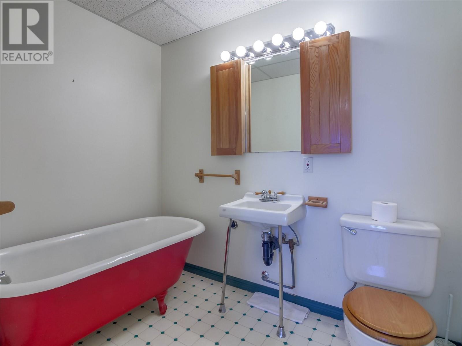 950 Boothe Road, Naramata, British Columbia  V0H 1N0 - Photo 34 - 10341569