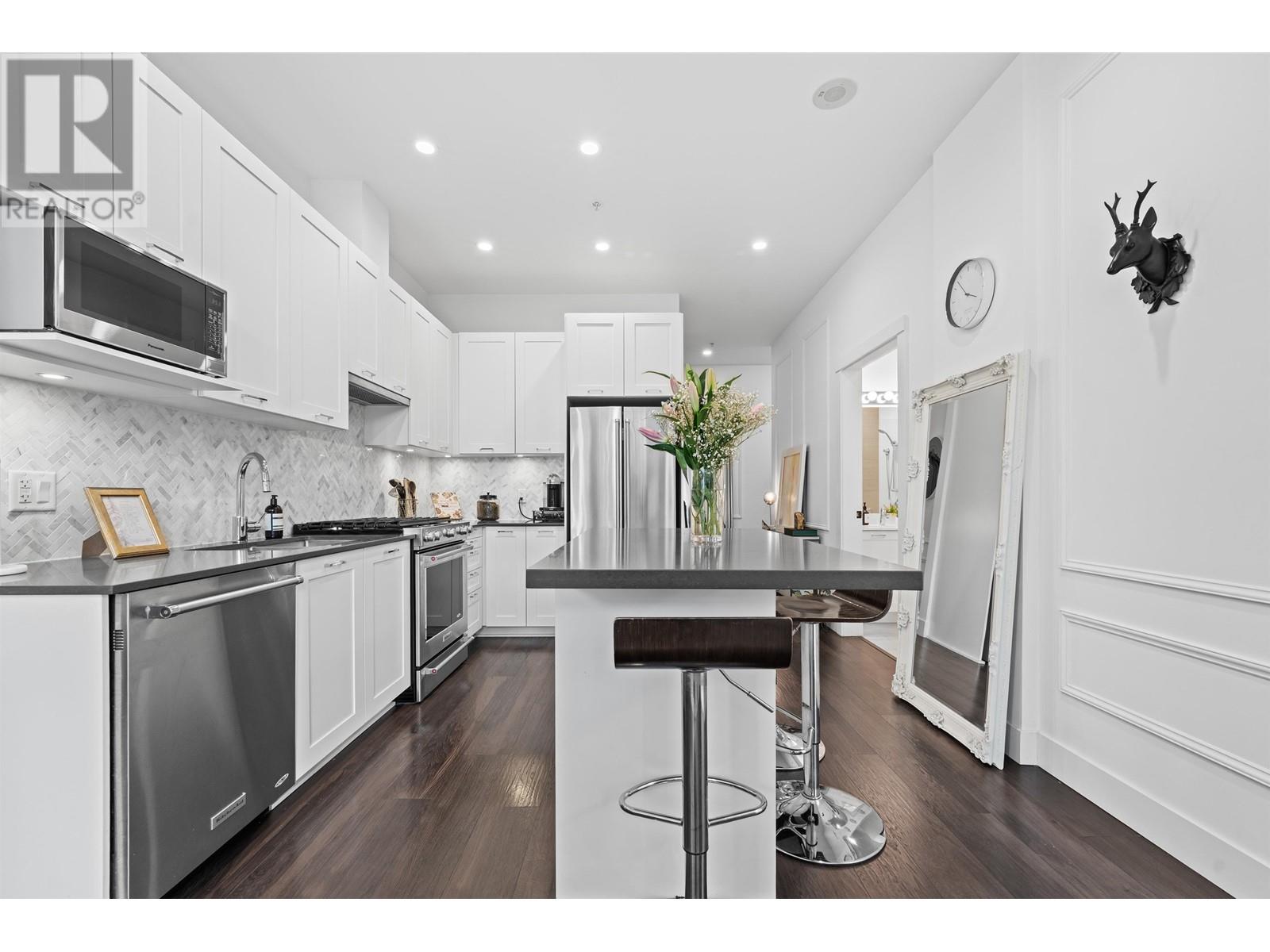 105 131 E 3rd Street, North Vancouver, British Columbia  V7L 0E3 - Photo 13 - R2986917