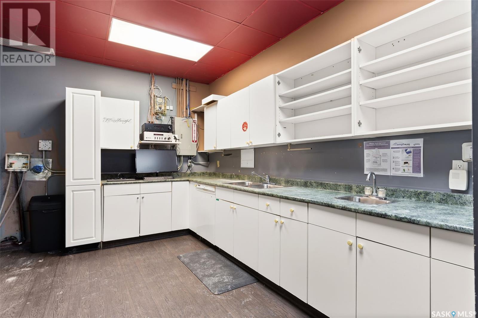 1035 Devonshire Drive N, Regina, Saskatchewan  S4X 2X4 - Photo 25 - SK002009