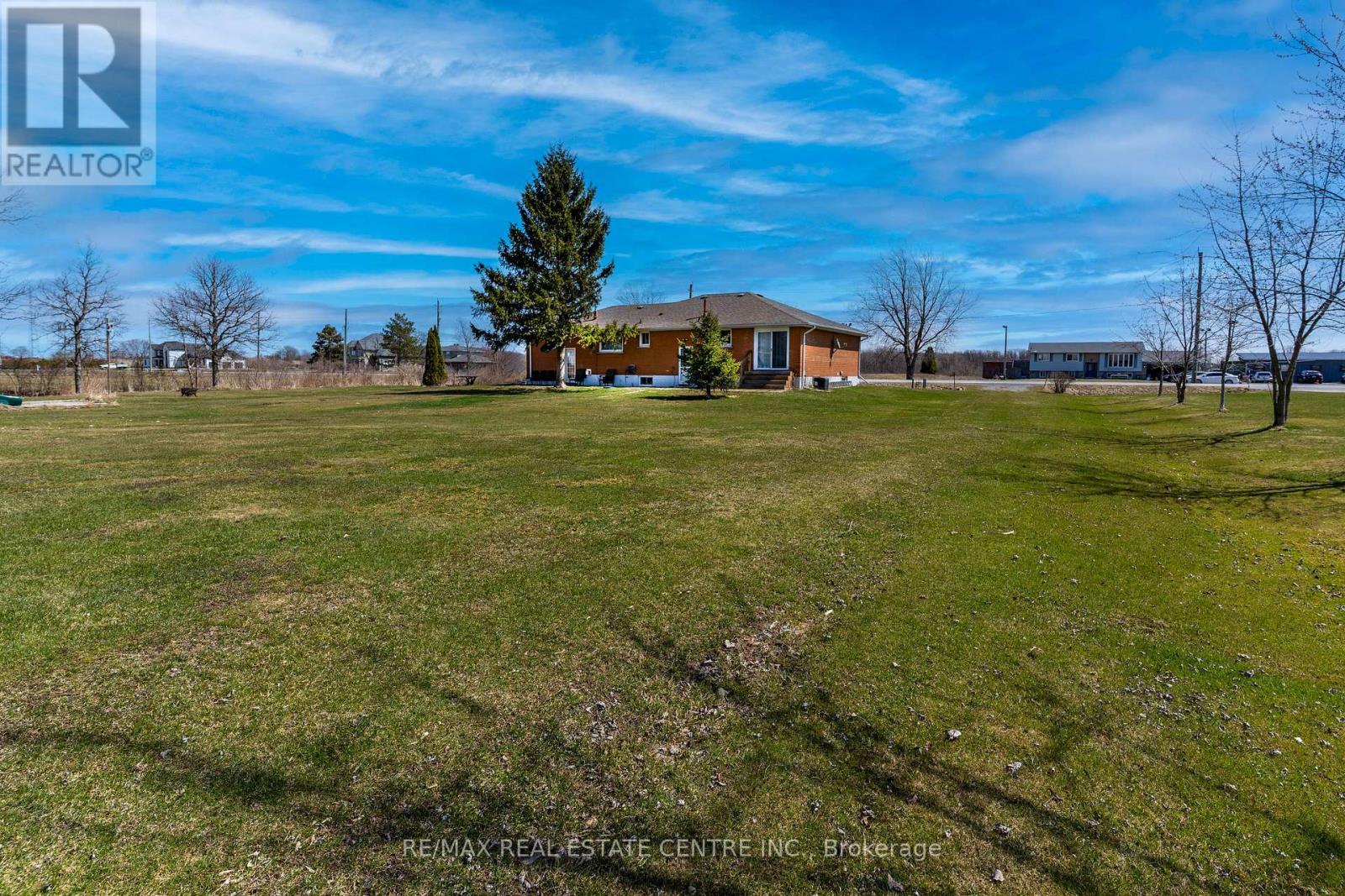 242 Mountain Road, Grimsby, Ontario  L3M 4E7 - Photo 33 - X12068056