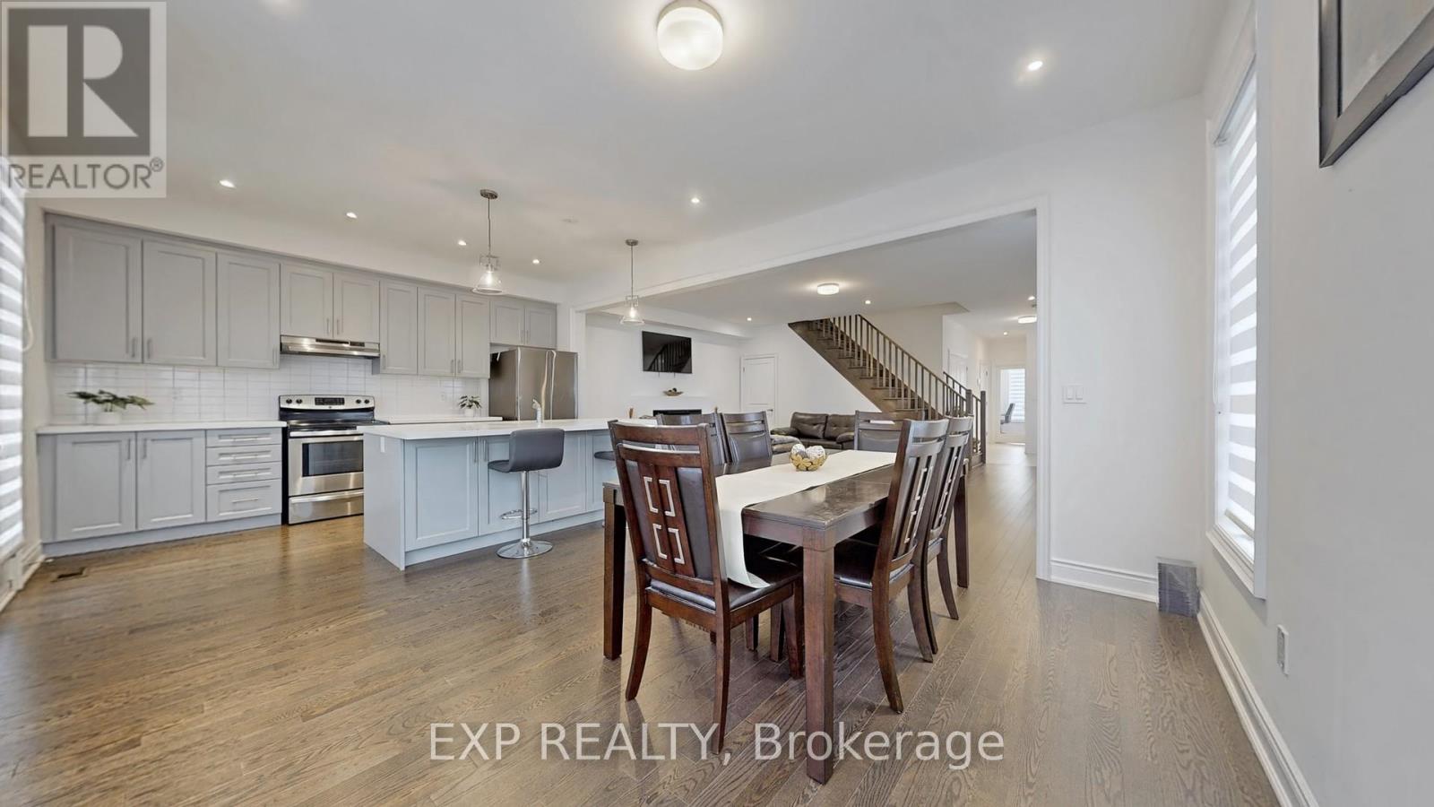 Property at 1993 BOYES STREET image 3