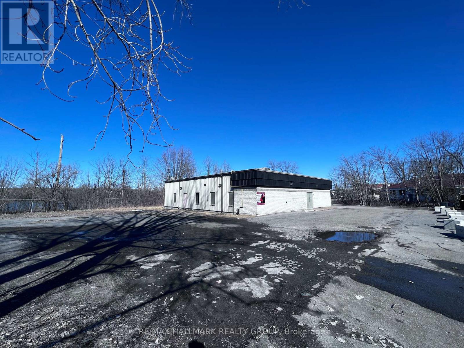 57 Main Street W, Hawkesbury, Ontario  K6A 2H3 - Photo 1 - X12068068