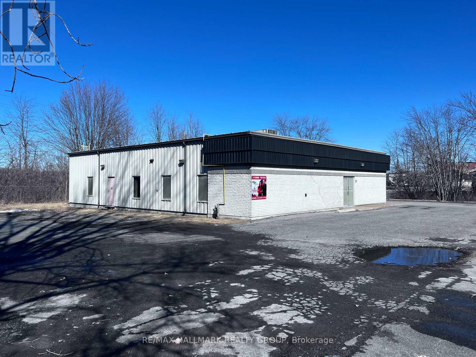 57 Main Street W, Hawkesbury, Ontario  K6A 2H3 - Photo 3 - X12068068