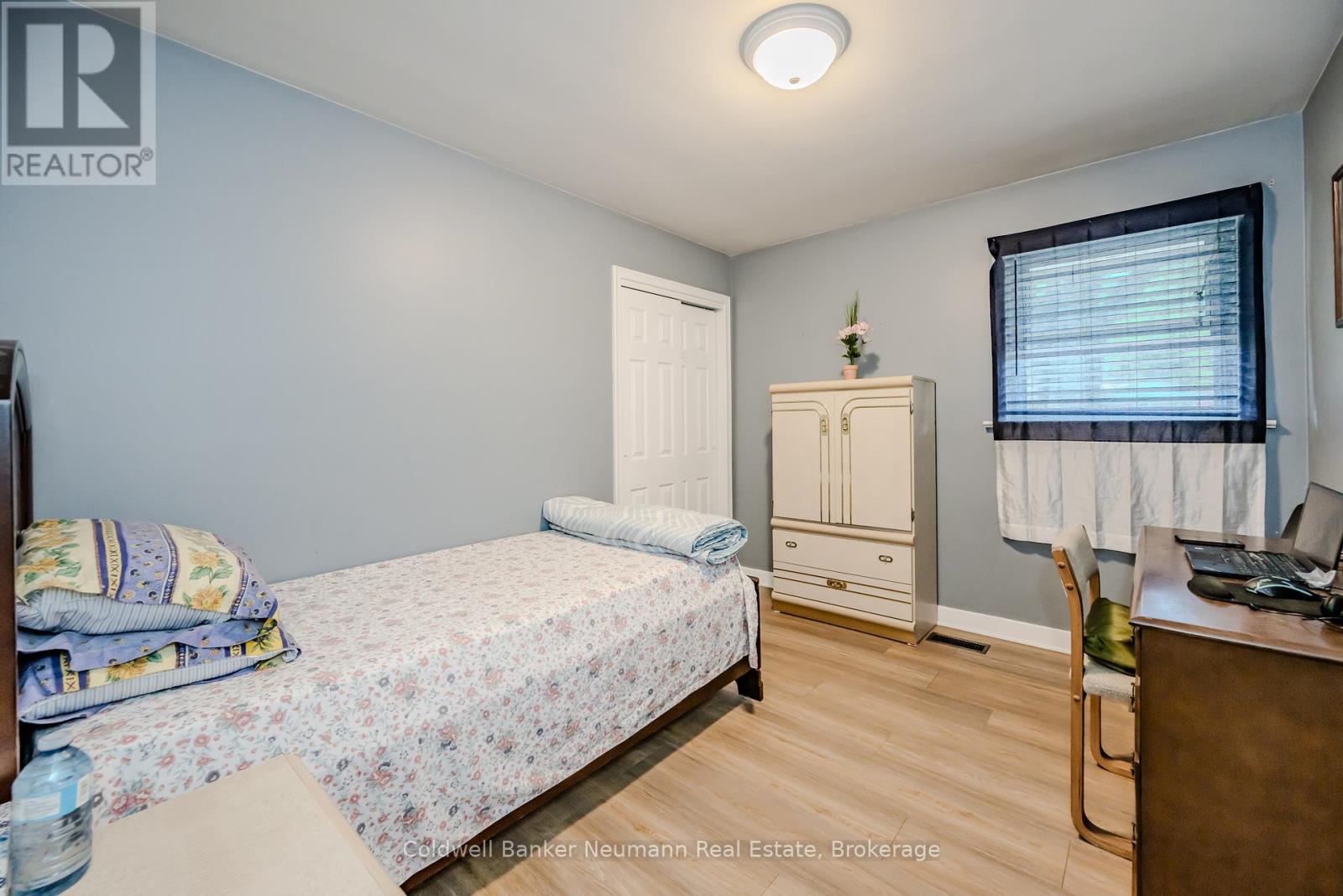 31 Sharon Avenue, Welland, Ontario  L3C 4M8 - Photo 14 - X12068073