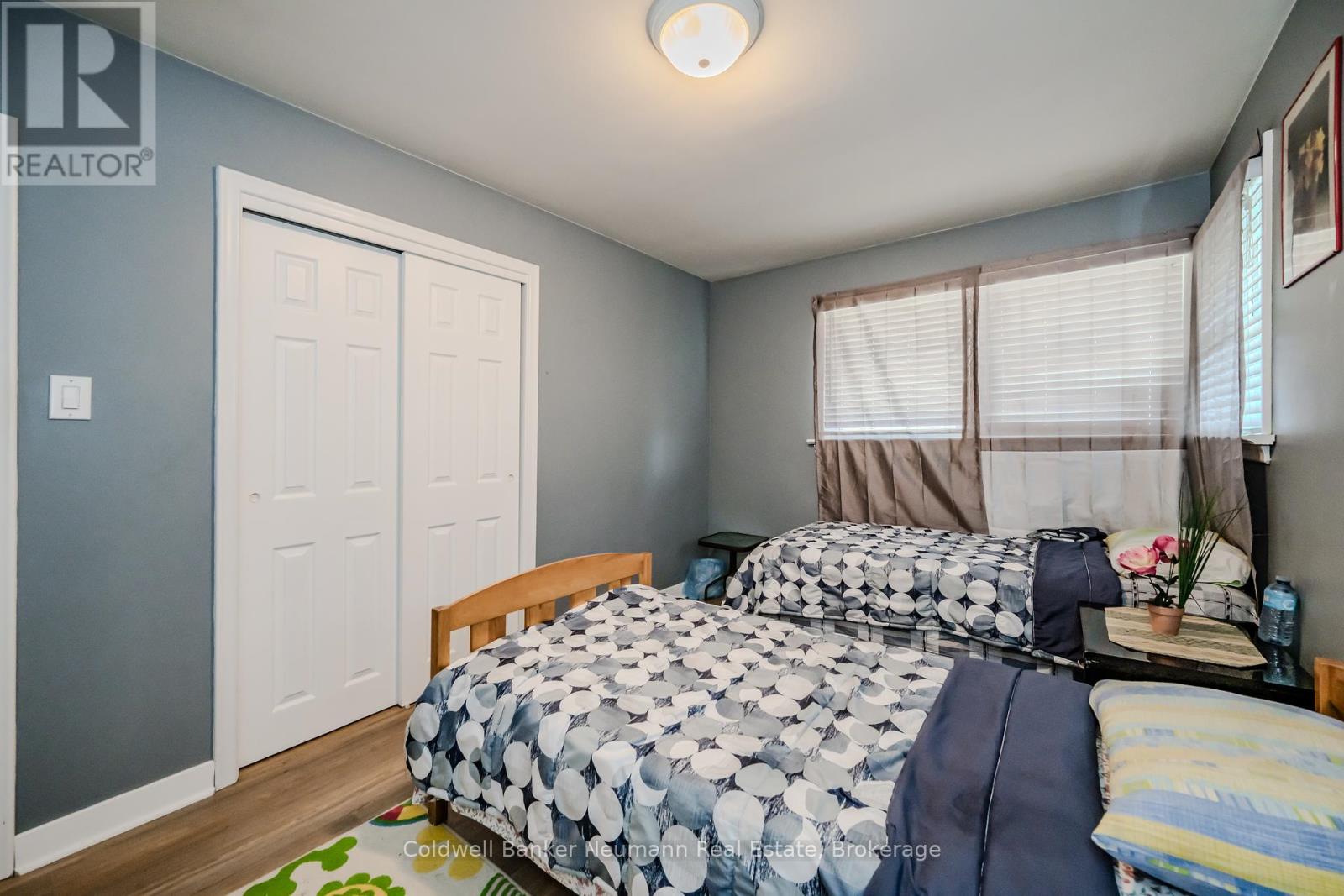 31 Sharon Avenue, Welland, Ontario  L3C 4M8 - Photo 18 - X12068073