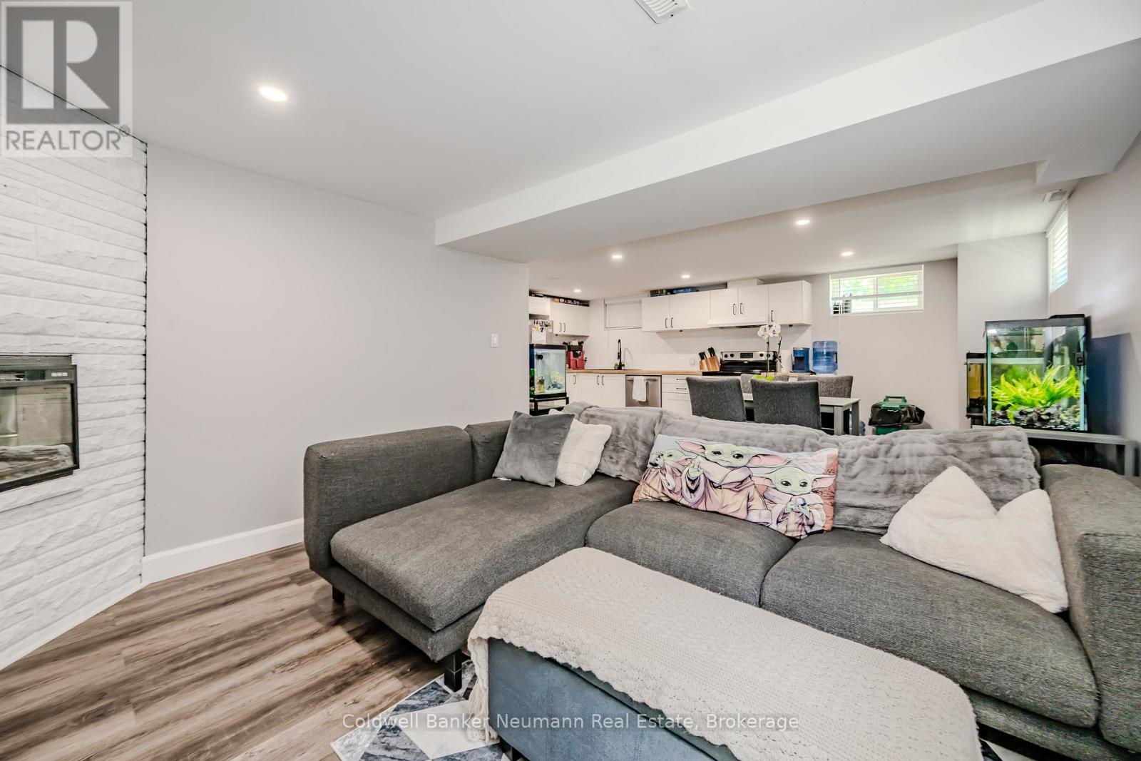 31 Sharon Avenue, Welland, Ontario  L3C 4M8 - Photo 29 - X12068073