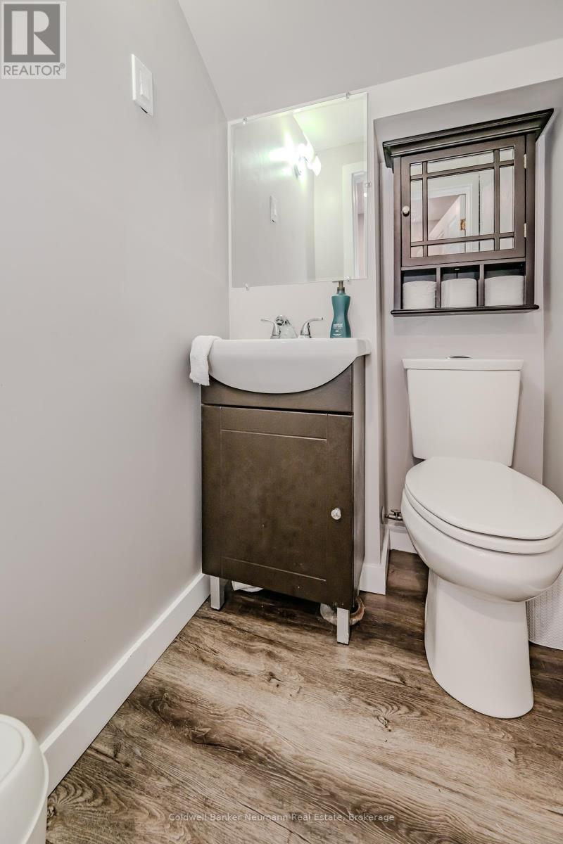 31 Sharon Avenue, Welland, Ontario  L3C 4M8 - Photo 33 - X12068073