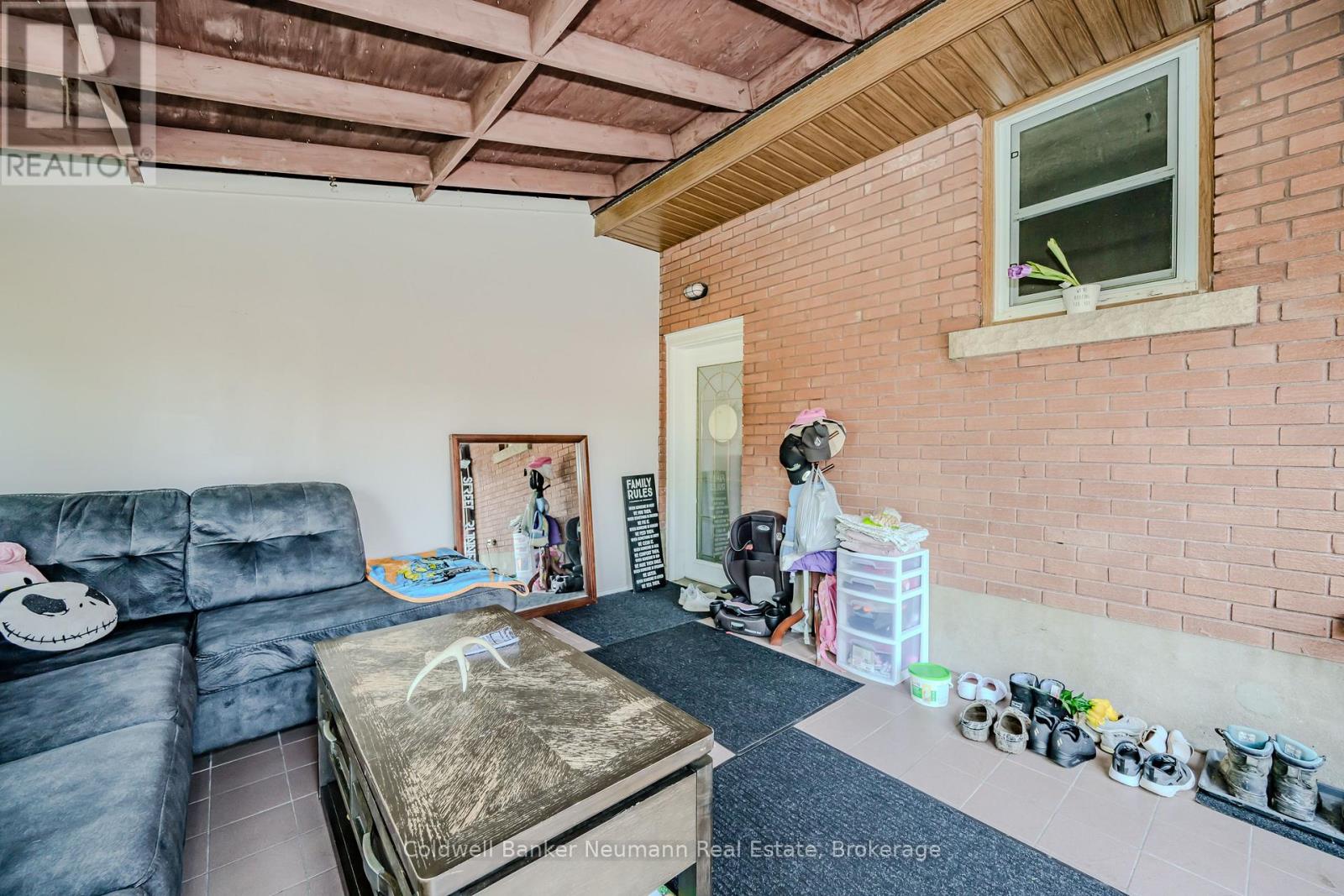 31 Sharon Avenue, Welland, Ontario  L3C 4M8 - Photo 36 - X12068073