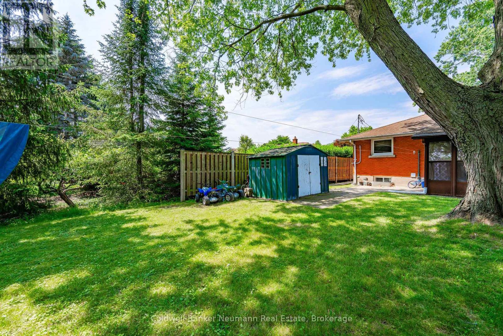 31 Sharon Avenue, Welland, Ontario  L3C 4M8 - Photo 41 - X12068073