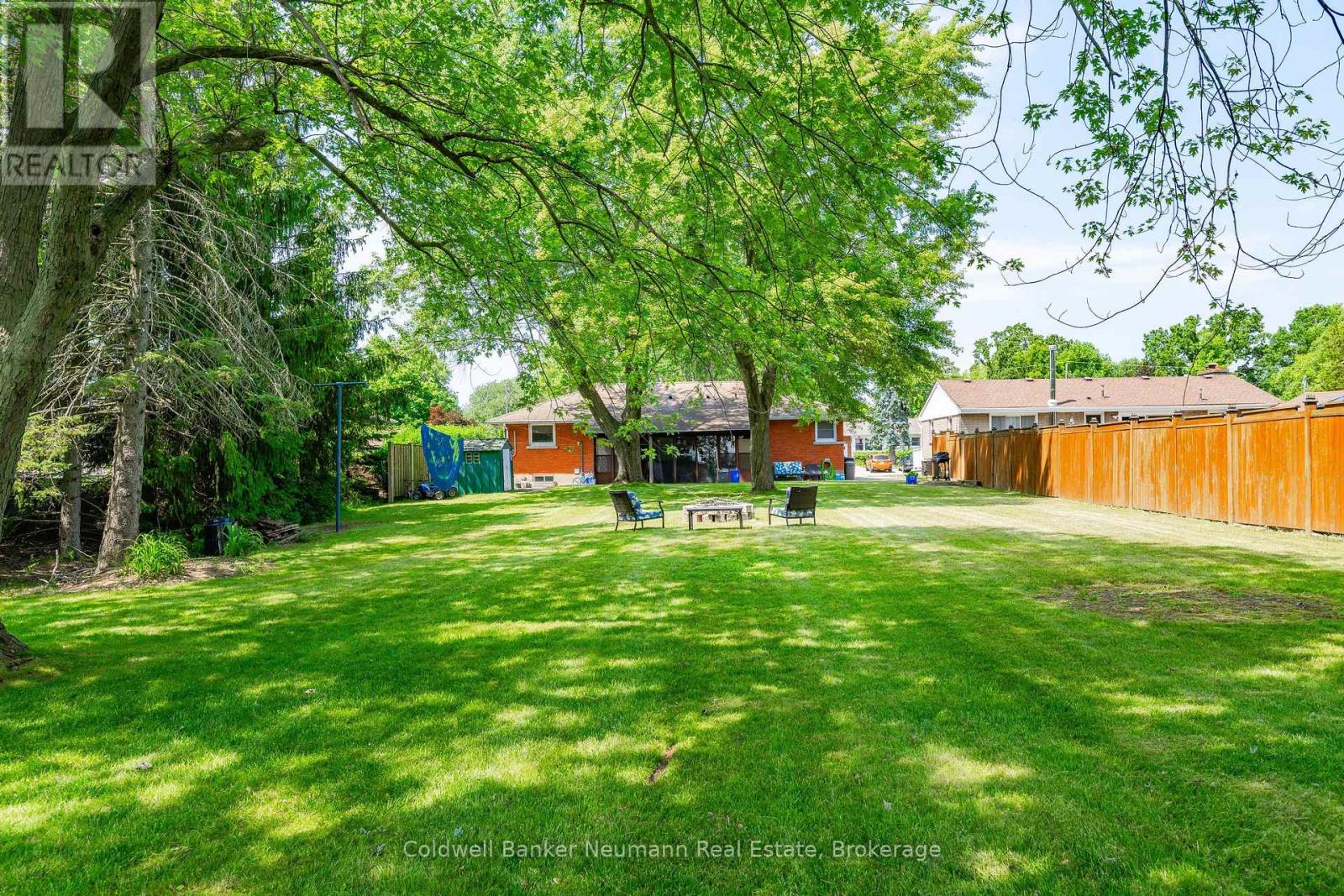 31 Sharon Avenue, Welland, Ontario  L3C 4M8 - Photo 42 - X12068073