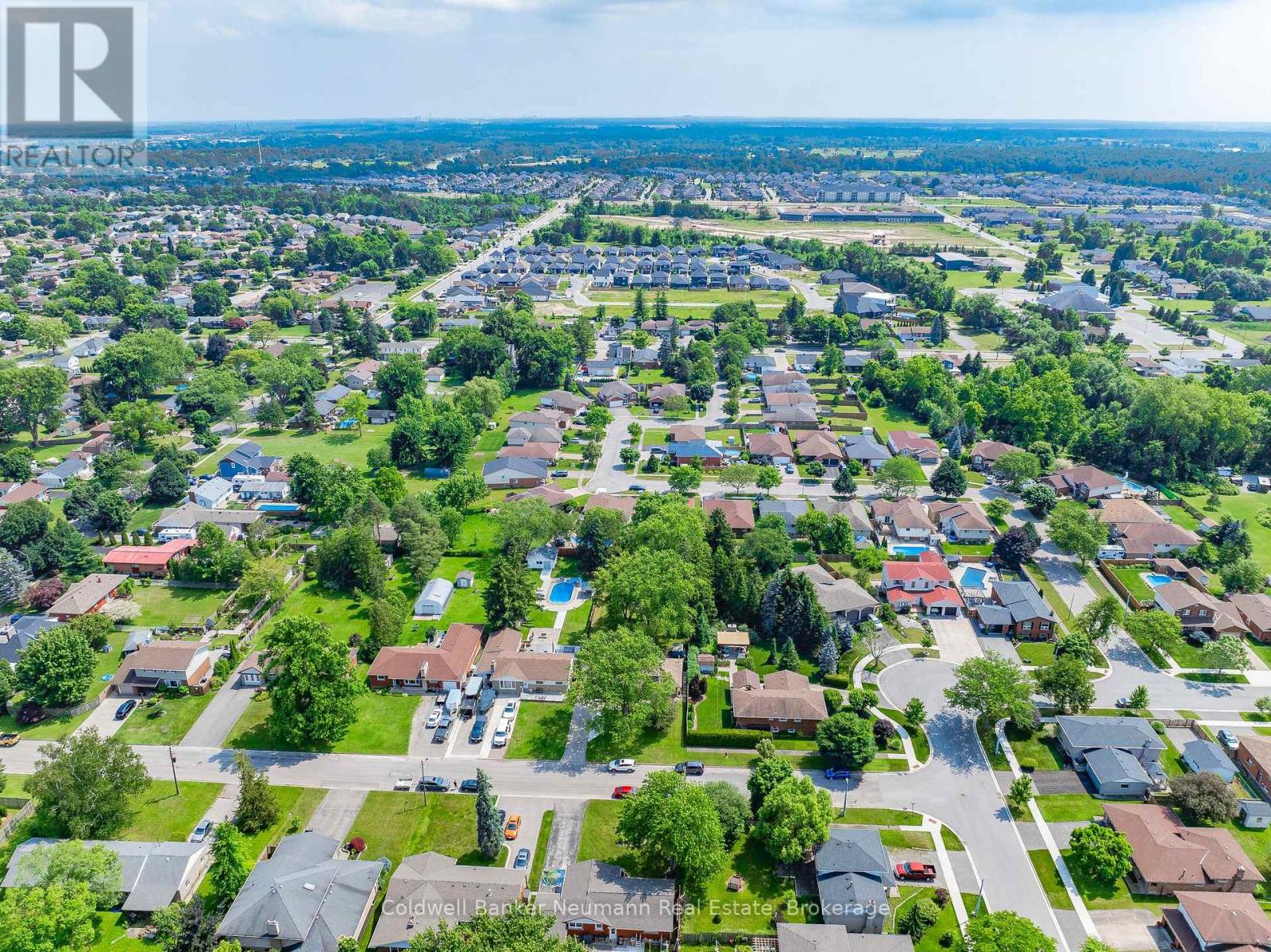 31 Sharon Avenue, Welland, Ontario  L3C 4M8 - Photo 45 - X12068073