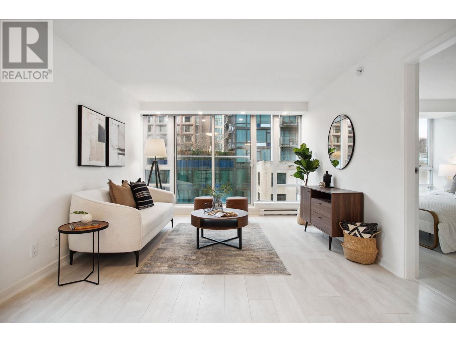 603 233 ROBSON STREET, vancouver, British Columbia
