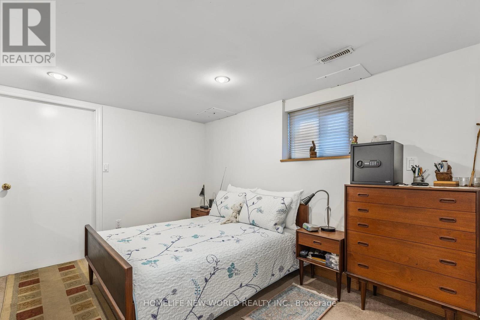 (Bsmt) - 708 Sunnypoint Drive, Newmarket, Ontario  L3Y 2Z8 - Photo 10 - N12068060