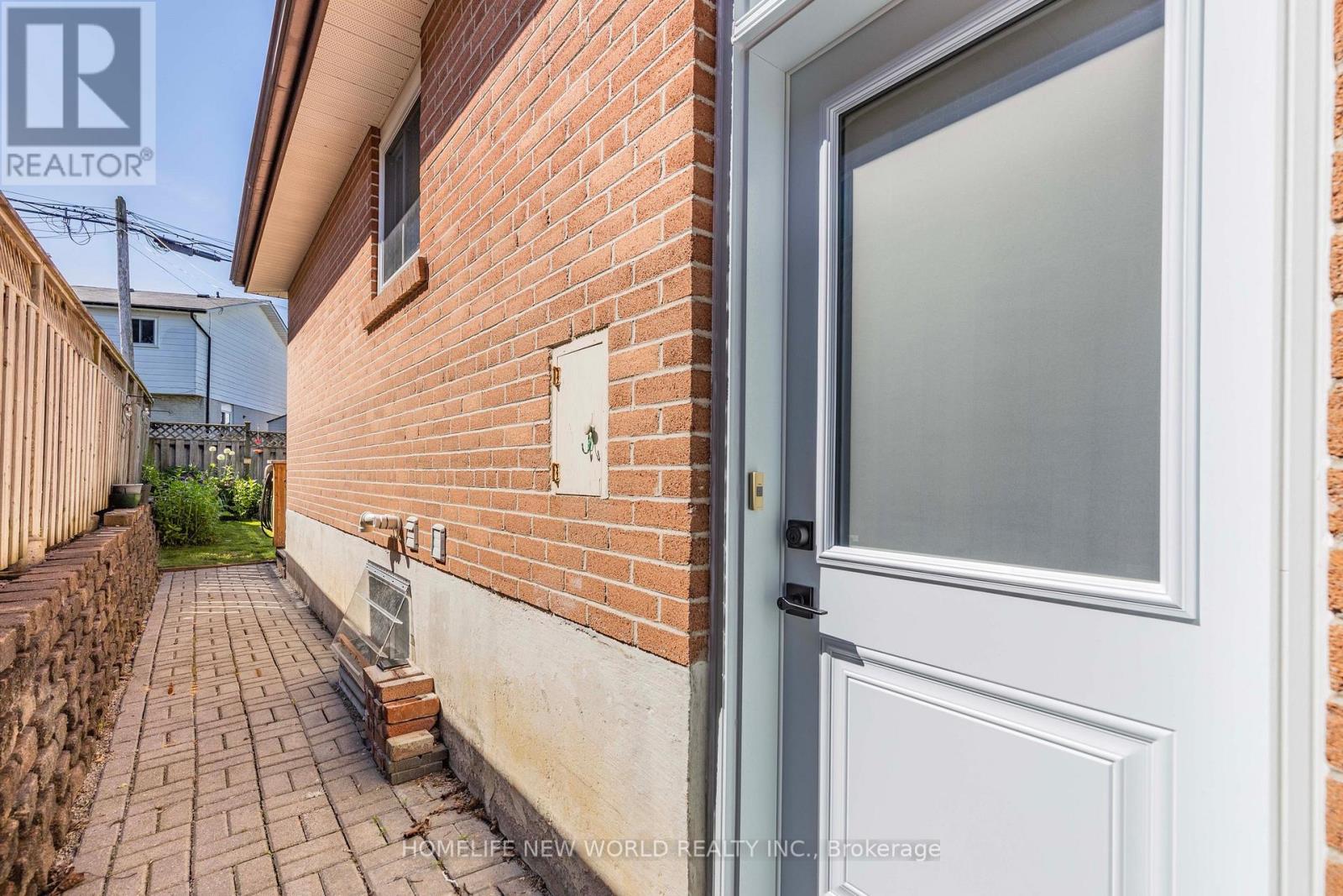 (Bsmt) - 708 Sunnypoint Drive, Newmarket, Ontario  L3Y 2Z8 - Photo 2 - N12068060