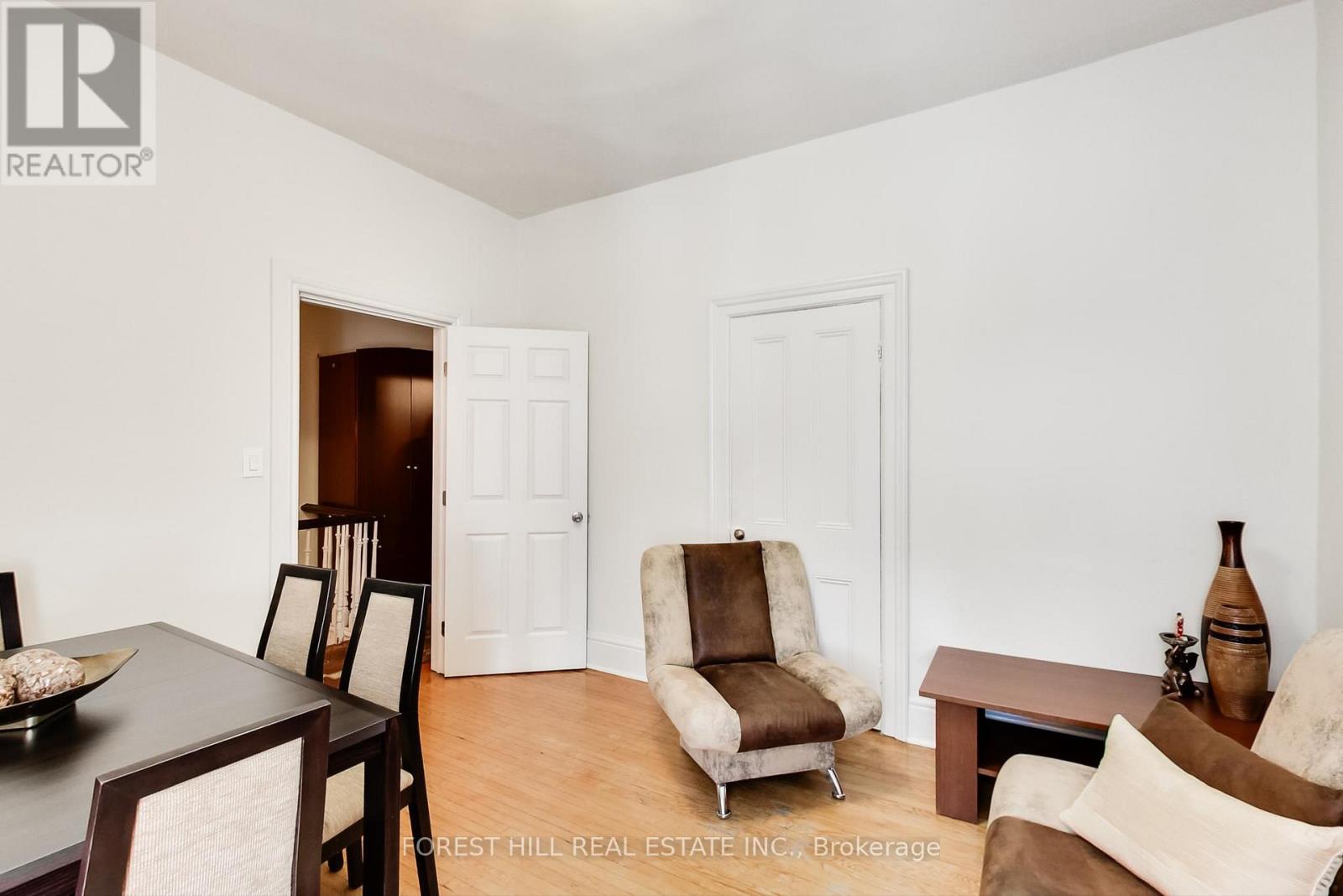 23 Lansdowne Avenue, Toronto, Ontario  M6K 2V7 - Photo 25 - W12068087