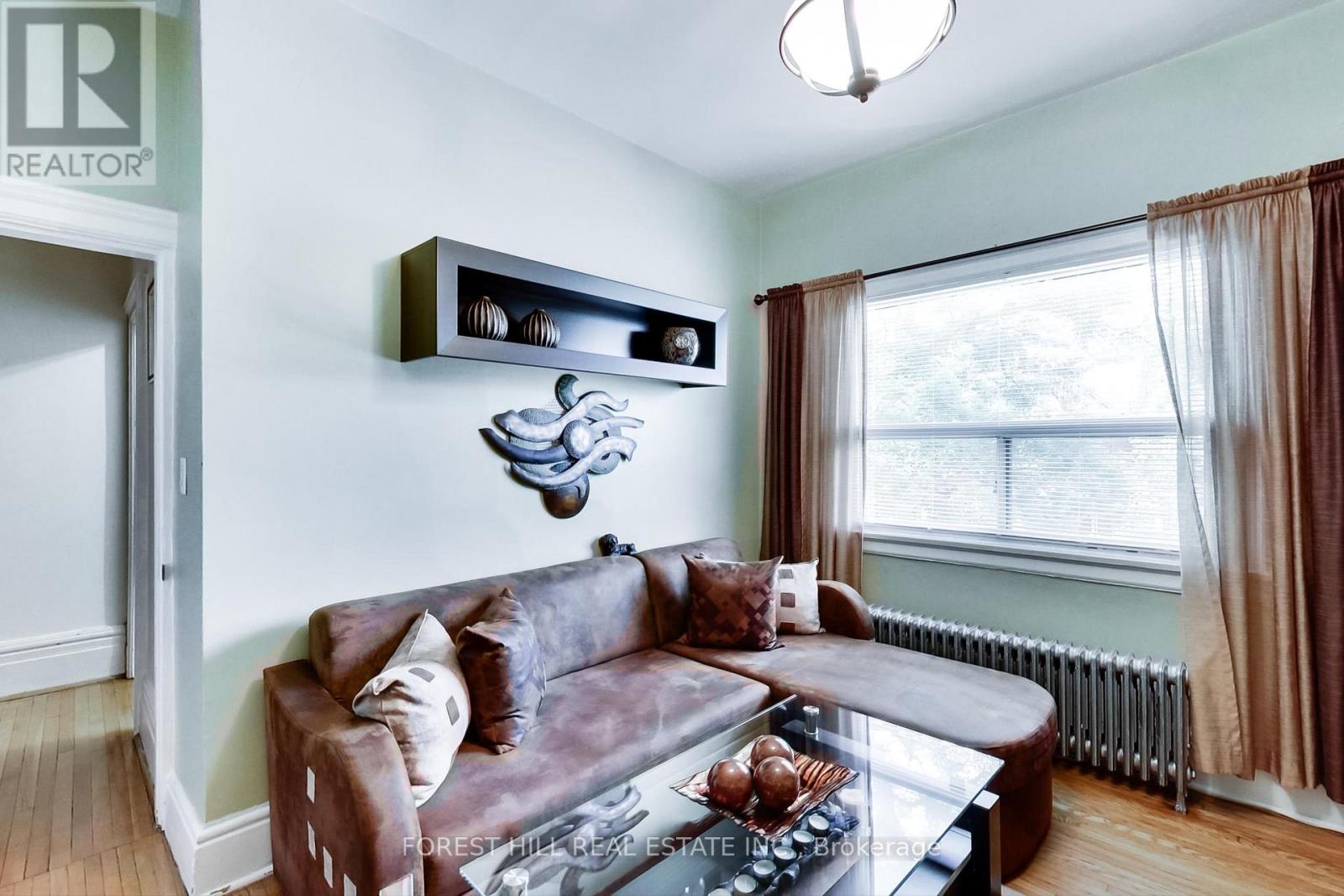 23 Lansdowne Avenue, Toronto, Ontario  M6K 2V7 - Photo 27 - W12068087