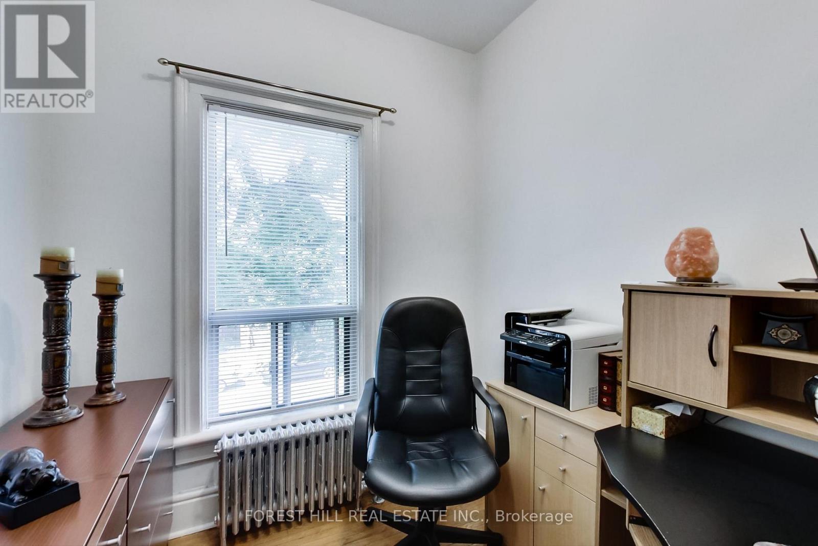 23 Lansdowne Avenue, Toronto, Ontario  M6K 2V7 - Photo 28 - W12068087