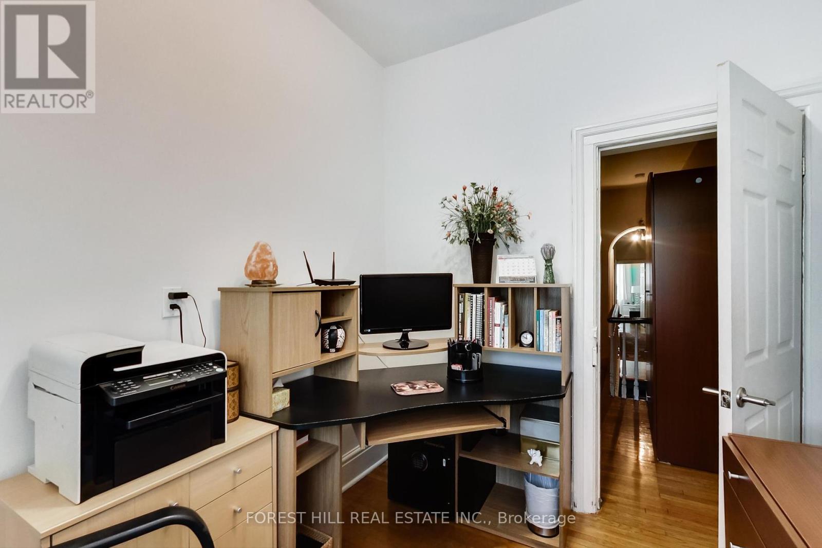 23 Lansdowne Avenue, Toronto, Ontario  M6K 2V7 - Photo 29 - W12068087
