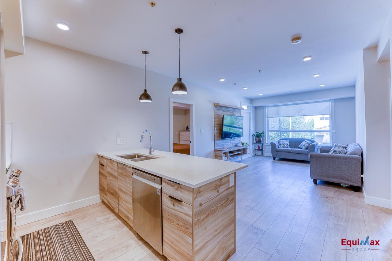 Property at 202 14818 60 AVENUE image 3