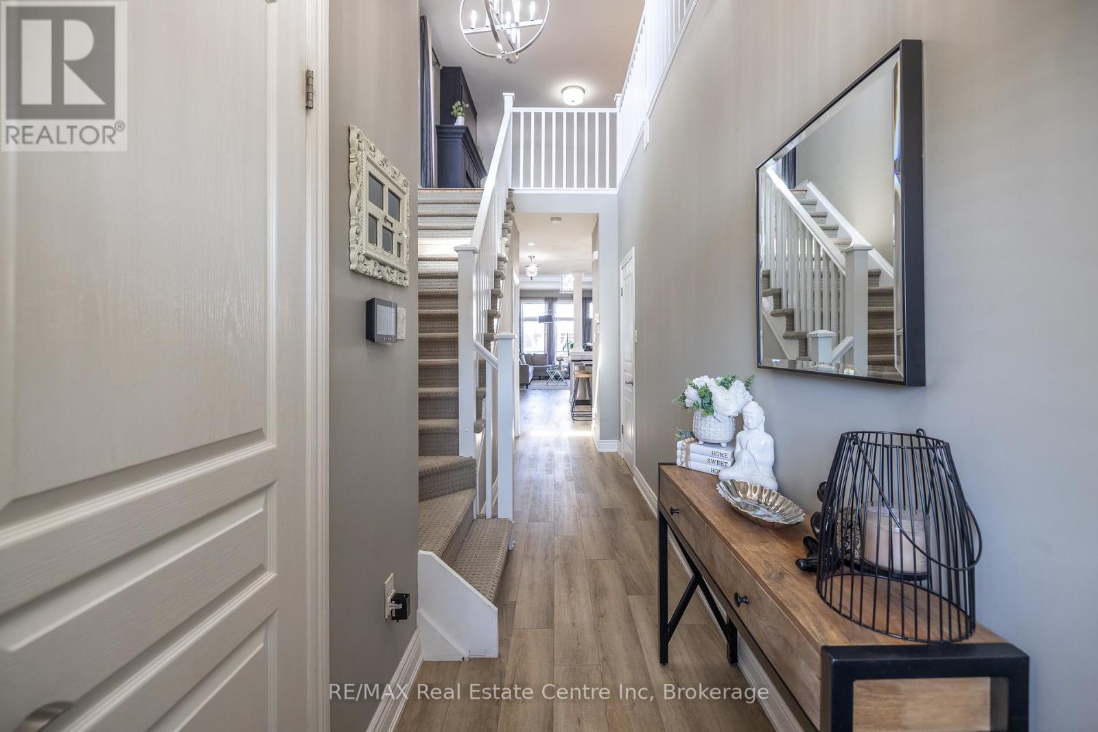 152 Goodwin Drive, Guelph, Ontario  N1L 0B2 - Photo 6 - X12068095