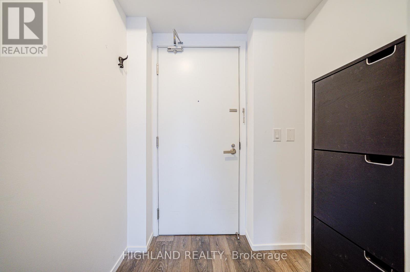 3004 - 159 Dundas Street E, Toronto, Ontario  M5B 0A9 - Photo 11 - C12068106